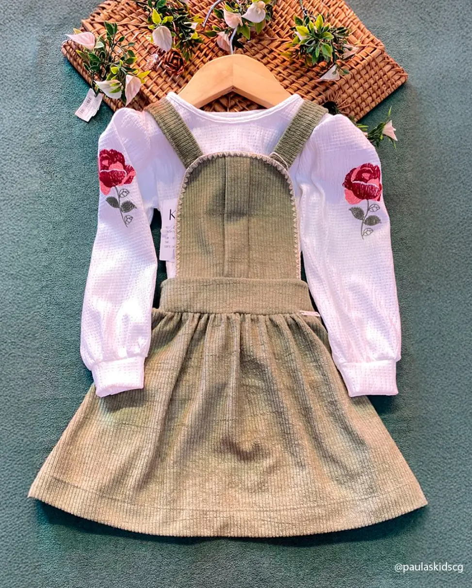 Jardineira infantil verde